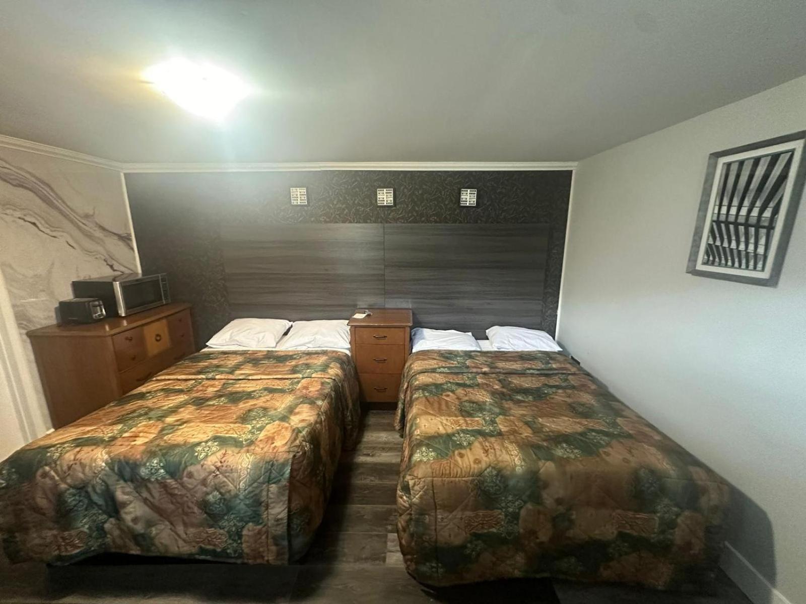 Pine Ridge Motel Timmins Ngoại thất bức ảnh