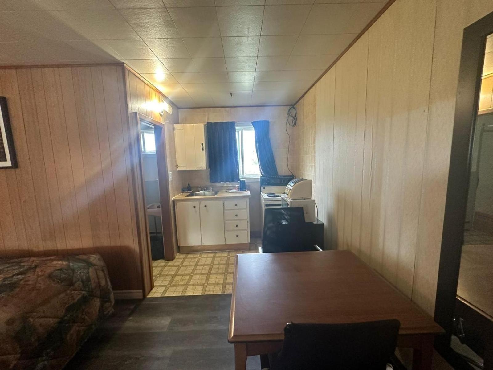 Pine Ridge Motel Timmins Ngoại thất bức ảnh