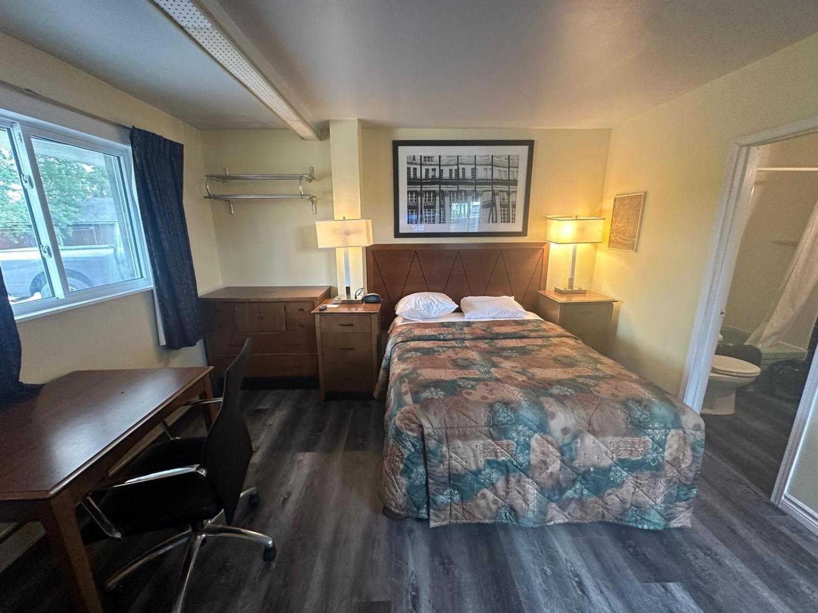Pine Ridge Motel Timmins Ngoại thất bức ảnh