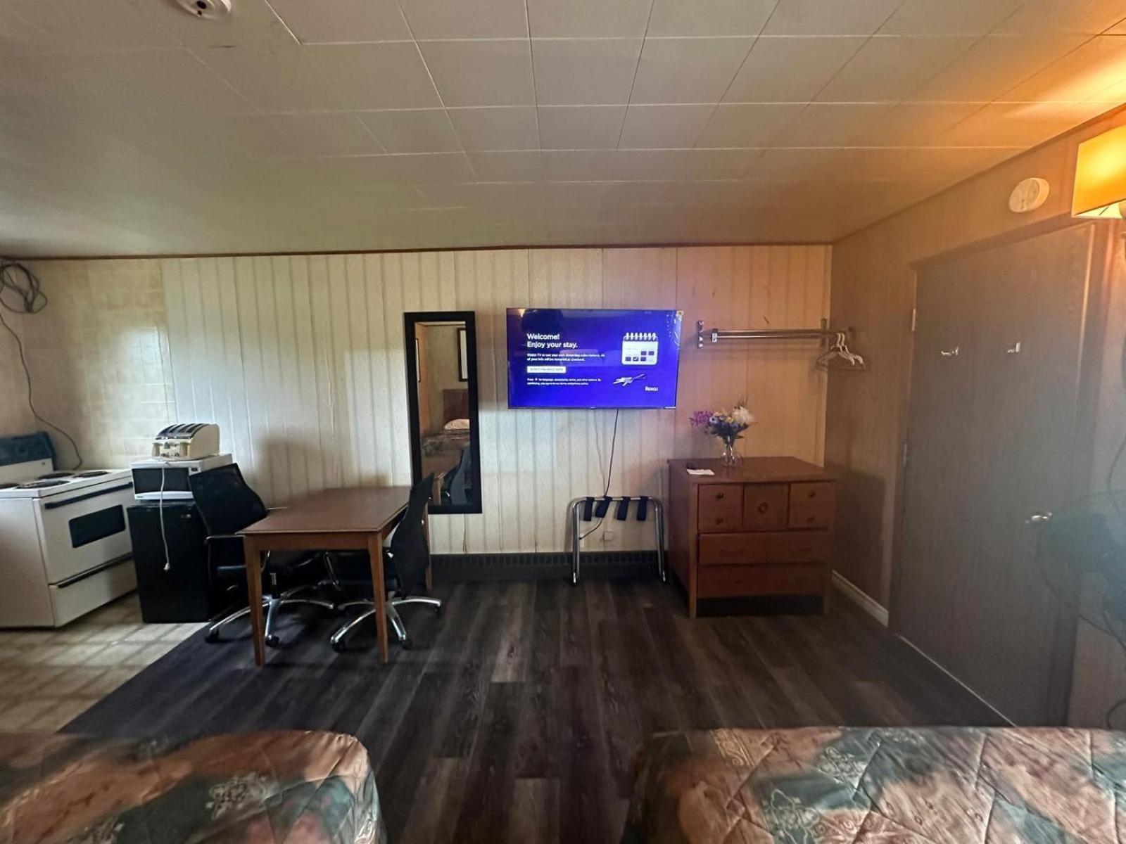 Pine Ridge Motel Timmins Ngoại thất bức ảnh