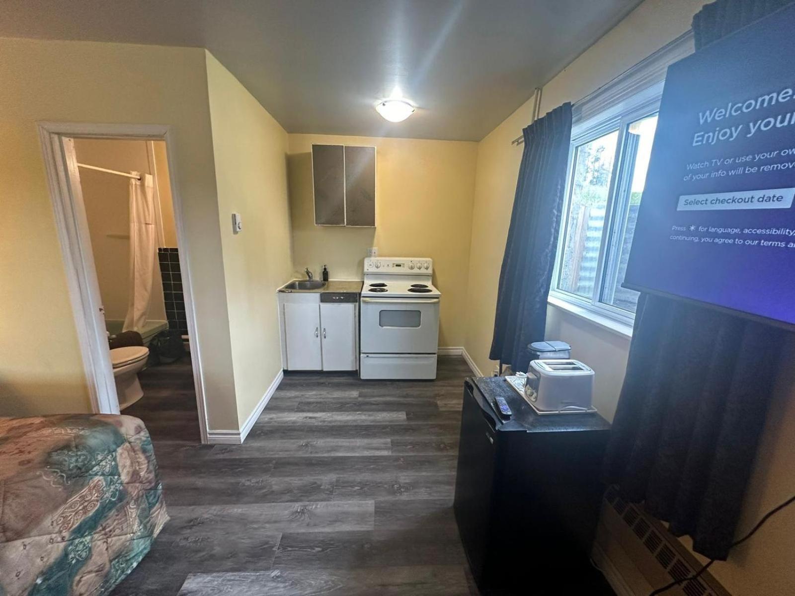 Pine Ridge Motel Timmins Ngoại thất bức ảnh