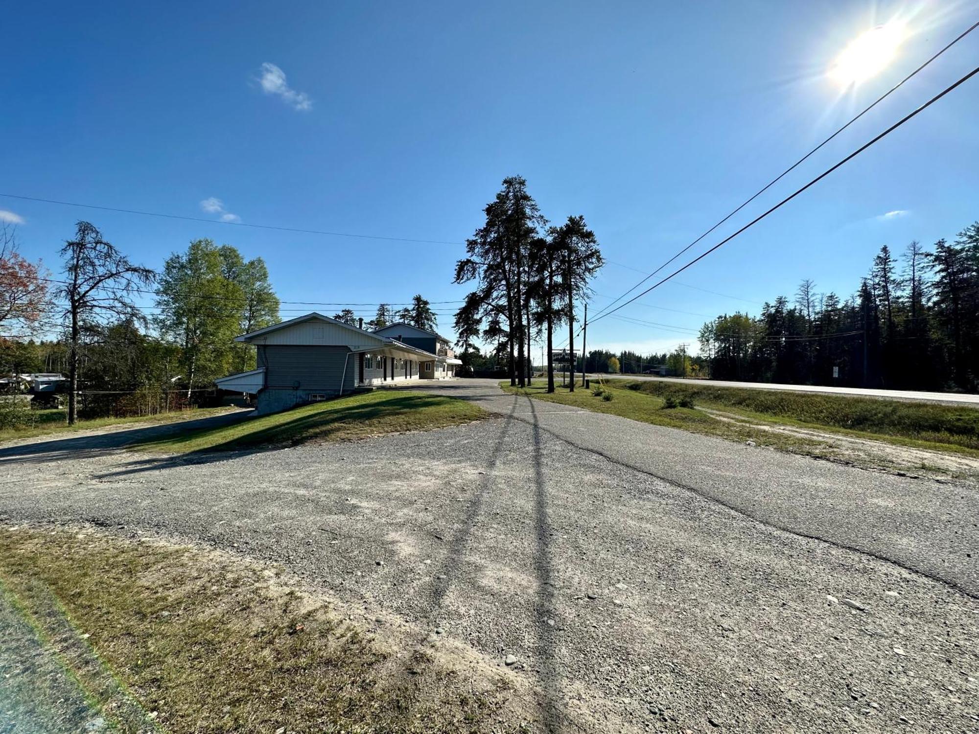 Pine Ridge Motel Timmins Ngoại thất bức ảnh