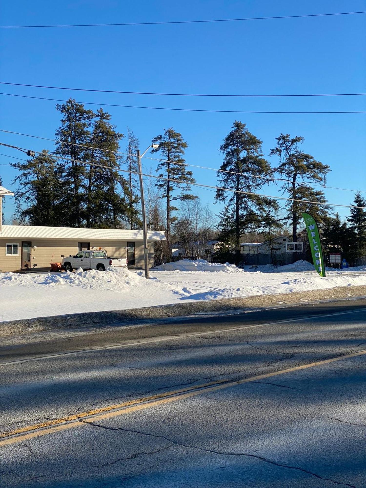 Pine Ridge Motel Timmins Ngoại thất bức ảnh