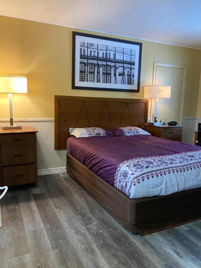 Pine Ridge Motel Timmins Ngoại thất bức ảnh